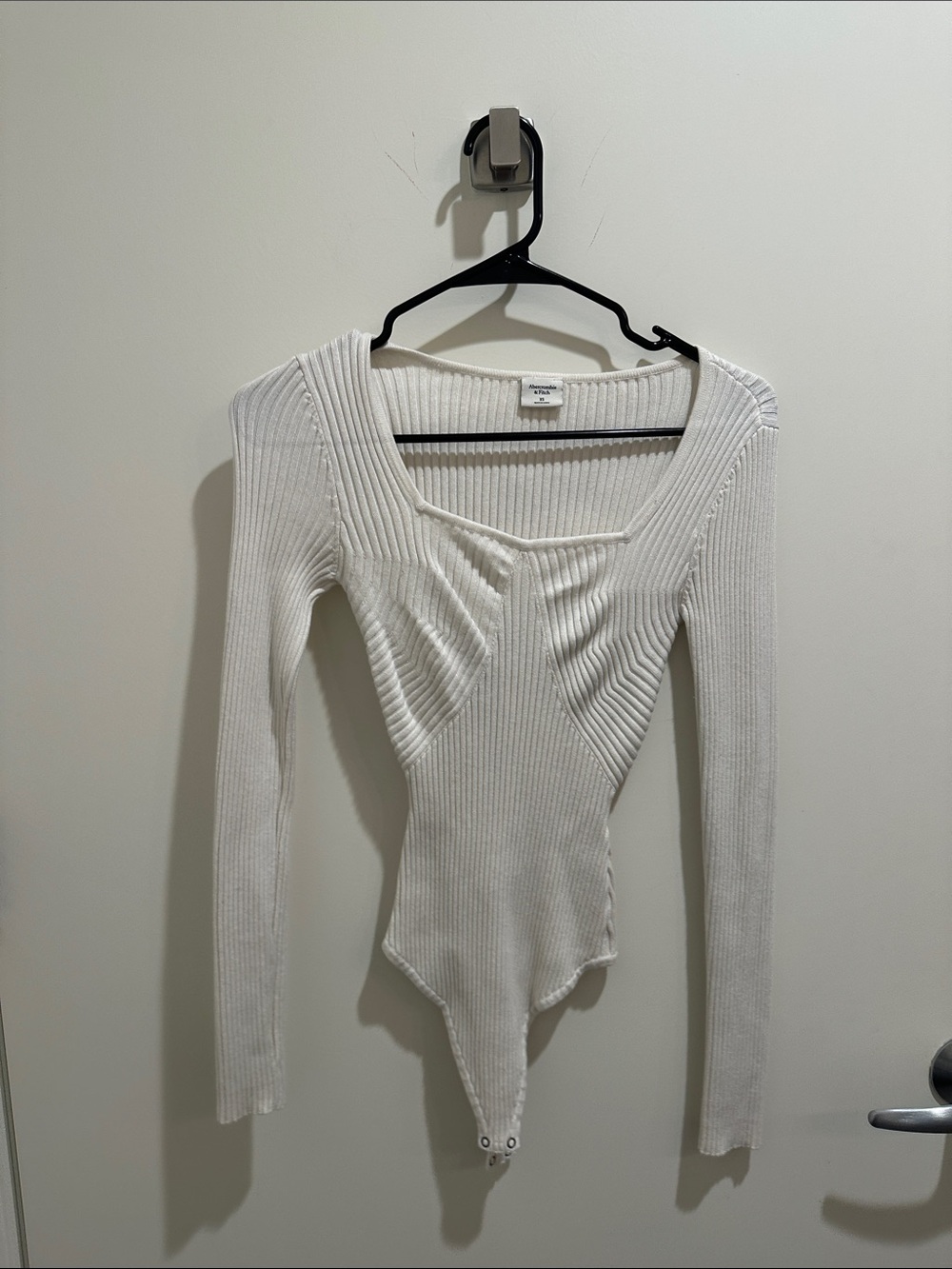 Abercrombie & Fitch White Ribbed Long-Sleeve Scoop Neck Bodysuit